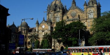 Govt wishes Rs 20 Lakh rent, South Bombay societies provide Rs 7 a year; circulate HC after state demands arrears