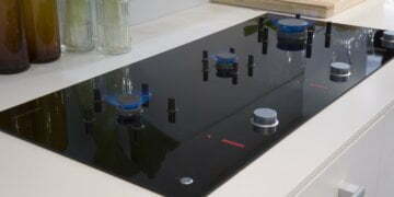 How to Clean A Glass Cooktop so it Looks Brand New Again
