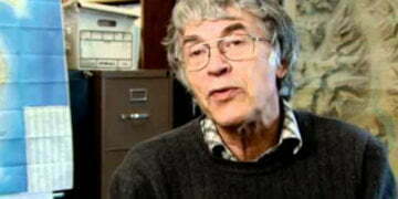 Home Ministry lifts entry ban on US seismologist Roger Bilham