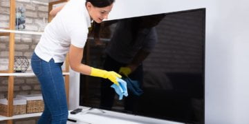Northern Ireland contestants hunted for TV cleaning display with £1k in filthy lucre up for grabs