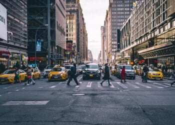 4 Top Things to Consider Before Moving to a New City